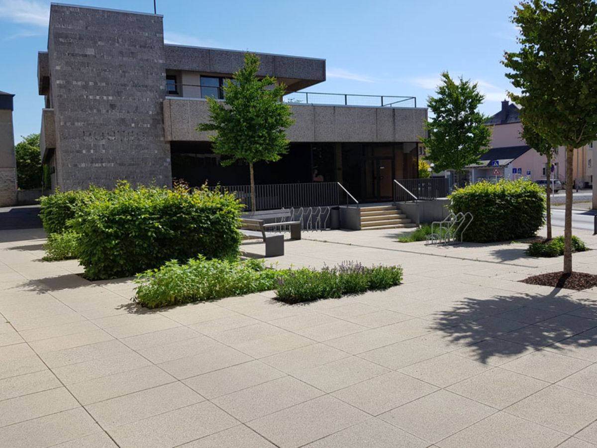 Place de la mairie à Bascharage