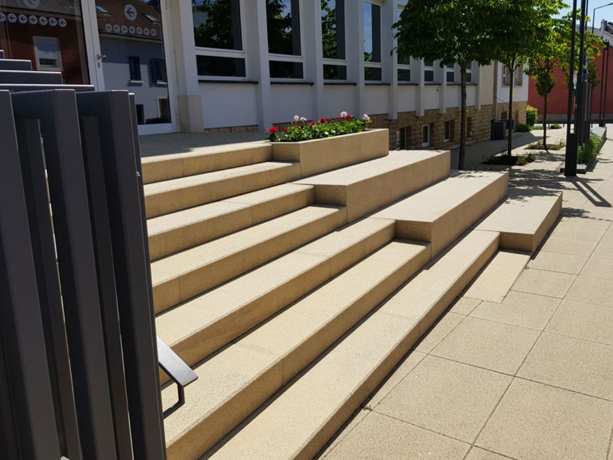 Place de la mairie à Bascharage